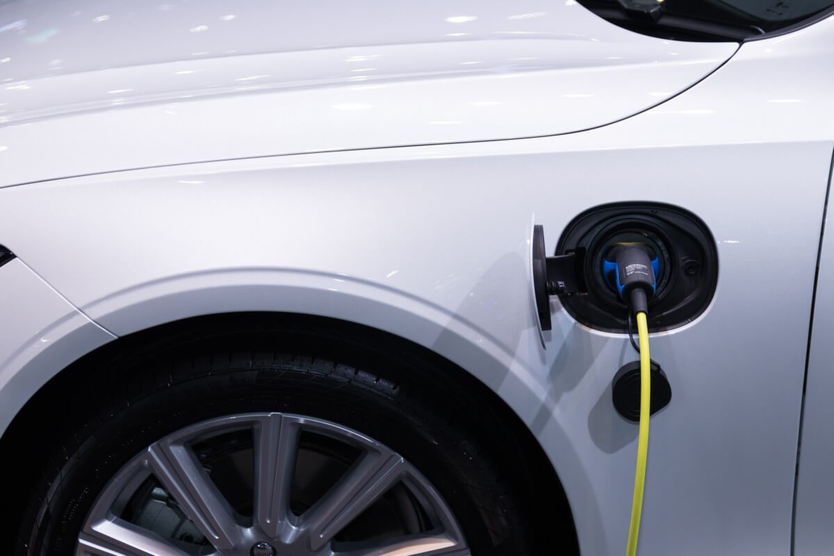 Impacts Of Electric And Hybrid Vehicles On the Automotive Parts Logistics Network By 2030